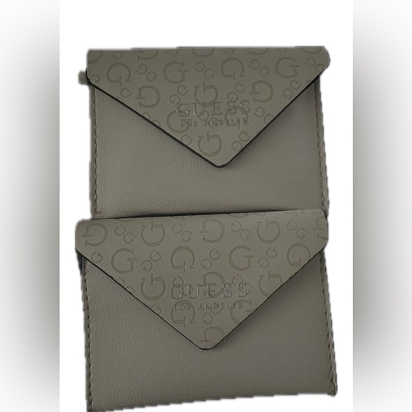 New Brand Guess Tote with Wallets - Picture 5 of 6